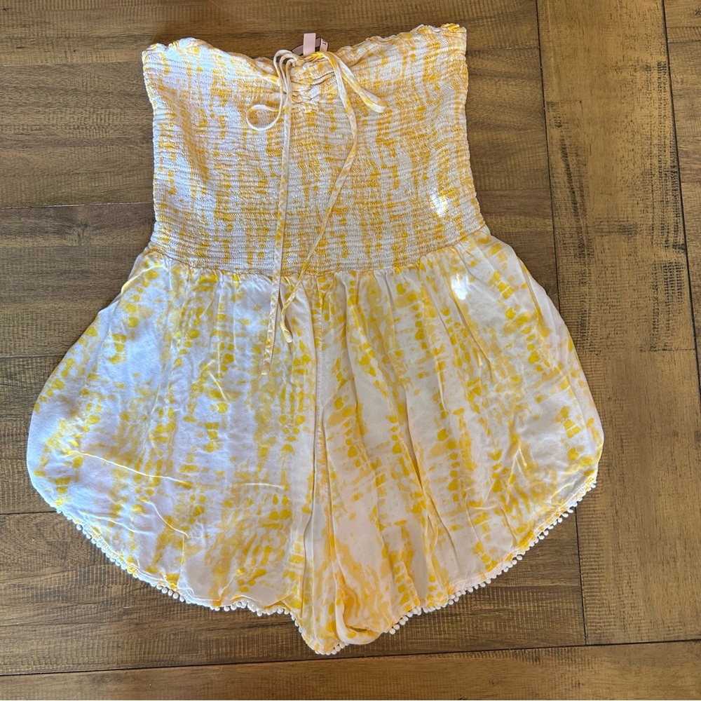 Victoria's Secret Yellow & White Strapless Romper - Picture 4 of 6